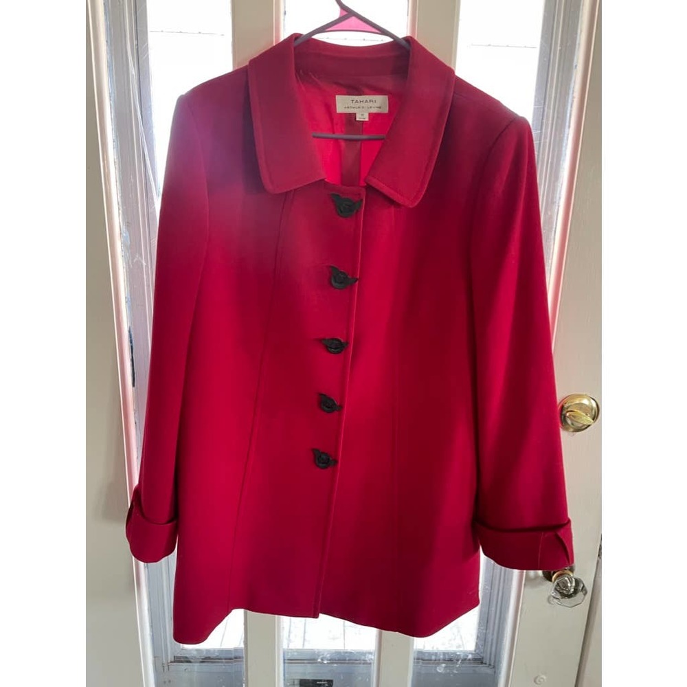 TAHARI ARTHUR S. LEVINE Red Coat Size 16